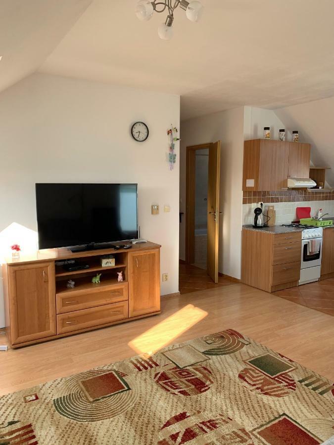 Apartments Biely Kostol Ngoại thất bức ảnh